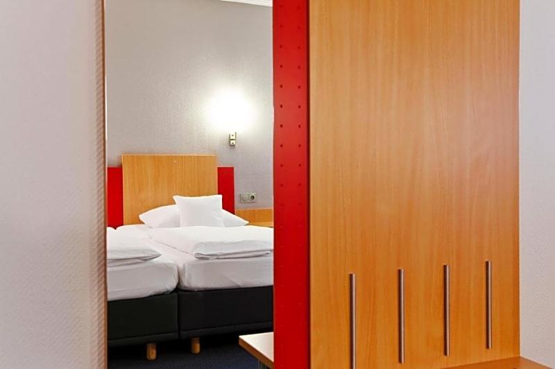 Ringhotel Ahrensburg image