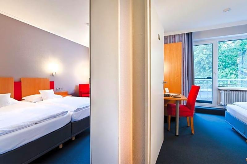 Ringhotel Ahrensburg image