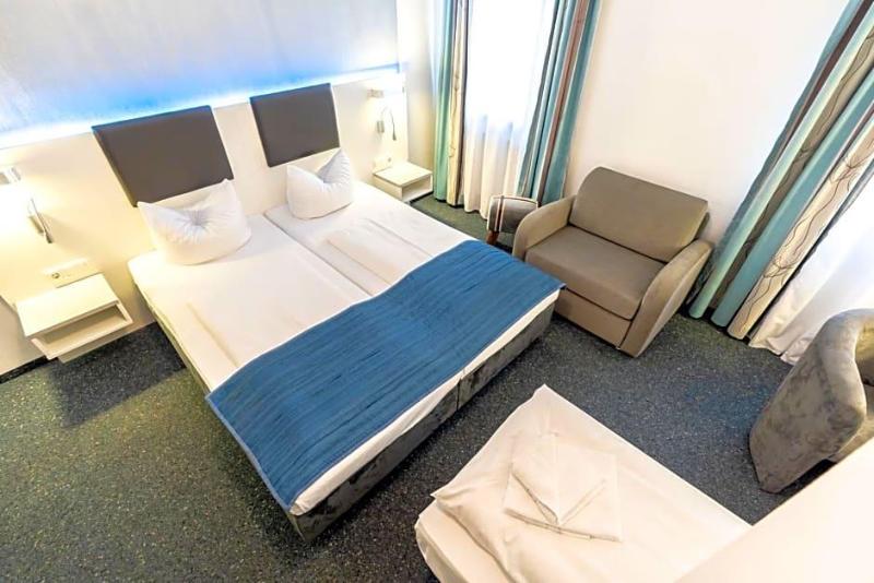Hotel Wandinger Hof By Lehmann Hotels image