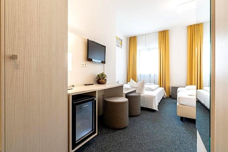 Hotel Wandinger Hof By Lehmann Hotels image