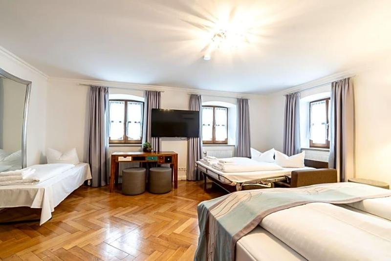 Hotel Wandinger Hof By Lehmann Hotels image
