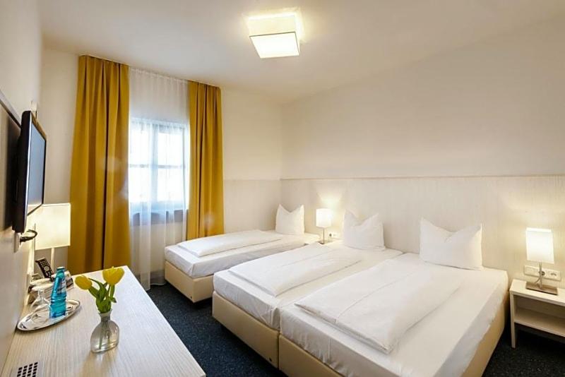 Hotel Wandinger Hof By Lehmann Hotels image
