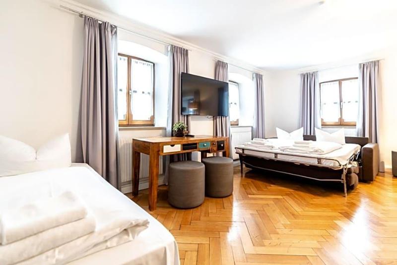 Hotel Wandinger Hof By Lehmann Hotels image