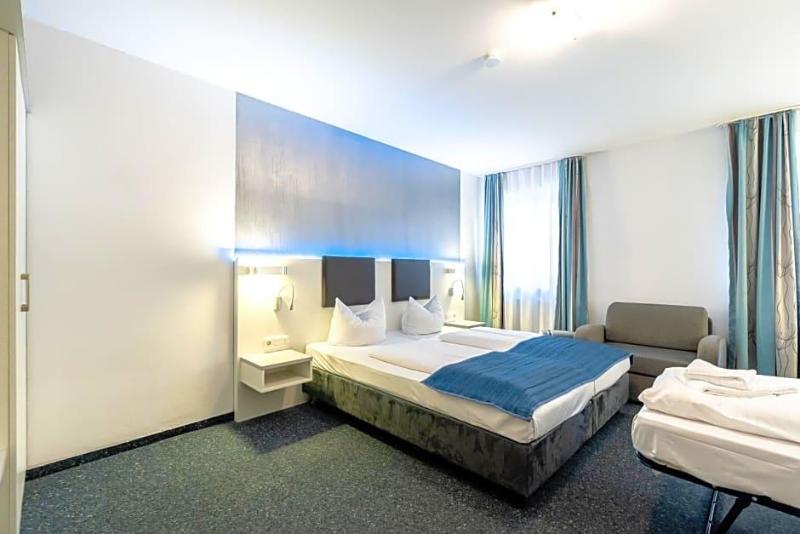 Hotel Wandinger Hof By Lehmann Hotels image