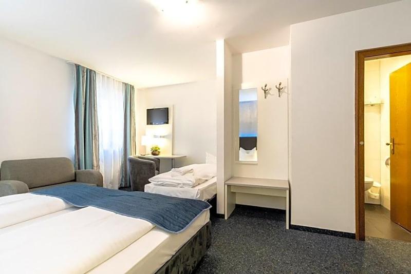 Hotel Wandinger Hof By Lehmann Hotels image