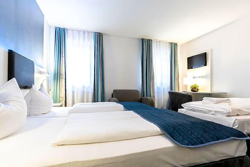 Hotel Wandinger Hof By Lehmann Hotels image