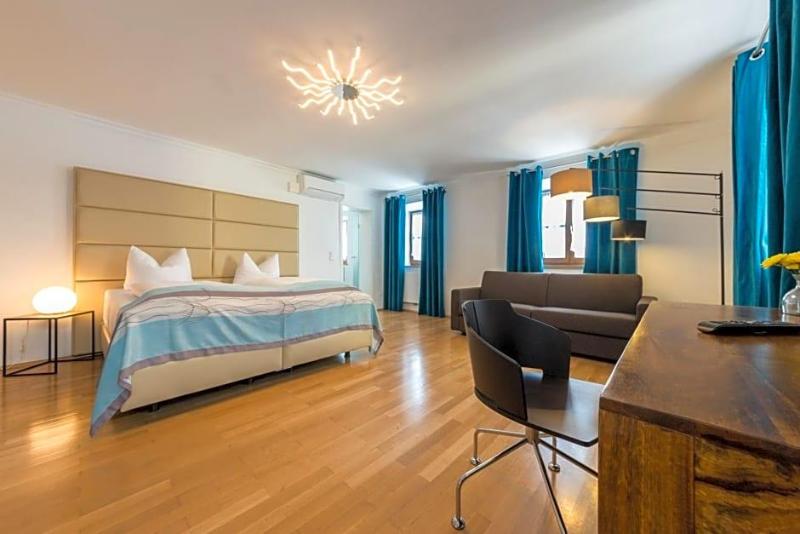 Hotel Wandinger Hof By Lehmann Hotels image