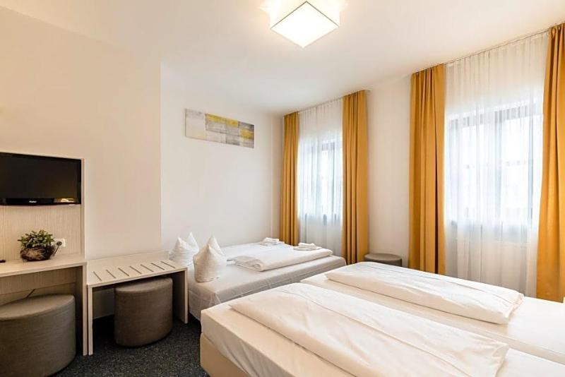 Hotel Wandinger Hof By Lehmann Hotels image