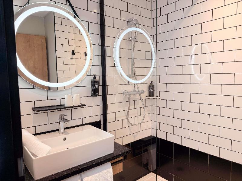 Ibis Lunel Petite Camargue image