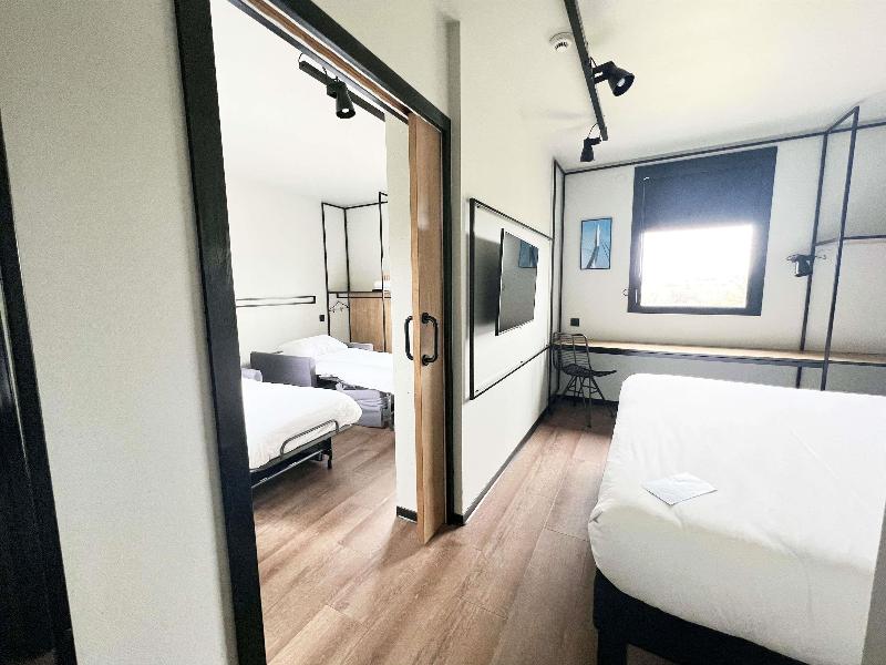 Ibis Lunel Petite Camargue image