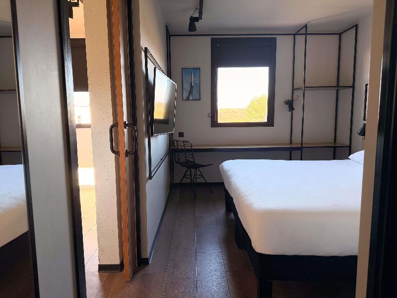 Ibis Lunel Petite Camargue image