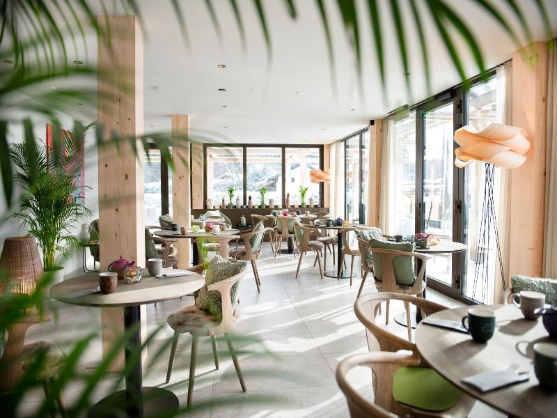 Hotel Bergeblick image