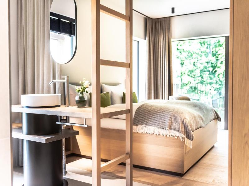 Hotel Bergeblick image