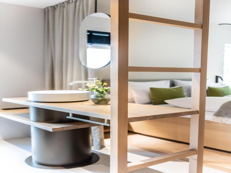 Hotel Bergeblick image