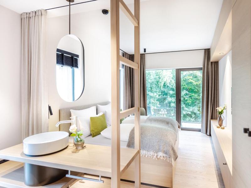 Hotel Bergeblick image