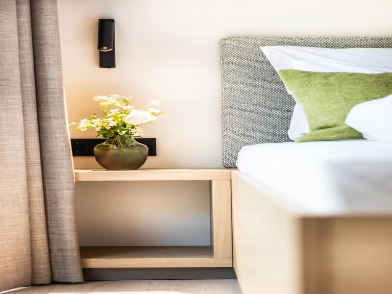 Hotel Bergeblick image