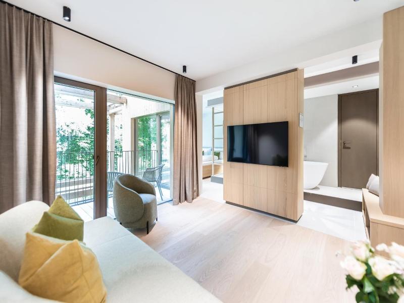 Hotel Bergeblick image