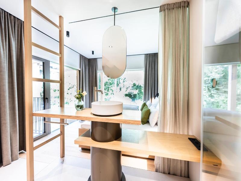 Hotel Bergeblick image