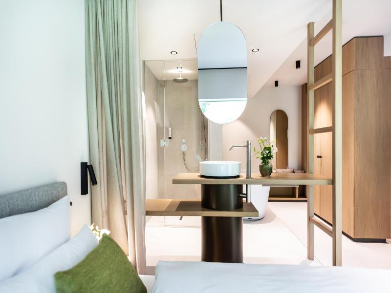 Hotel Bergeblick image