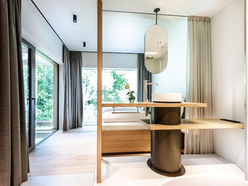 Hotel Bergeblick image