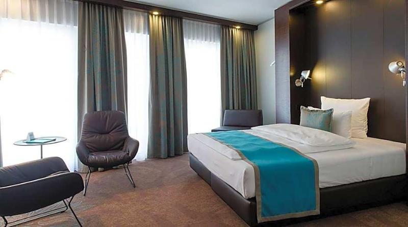 Motel One Stuttgart Bad Cannstatt image