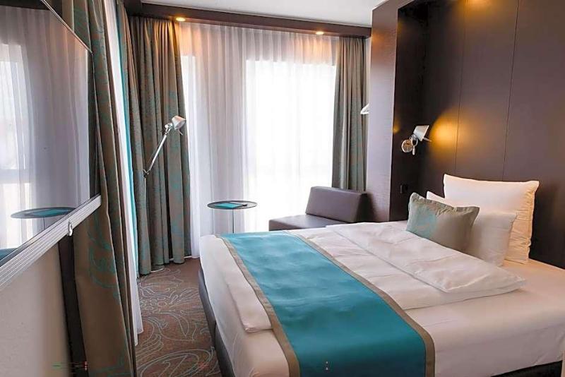 Motel One Stuttgart Bad Cannstatt image