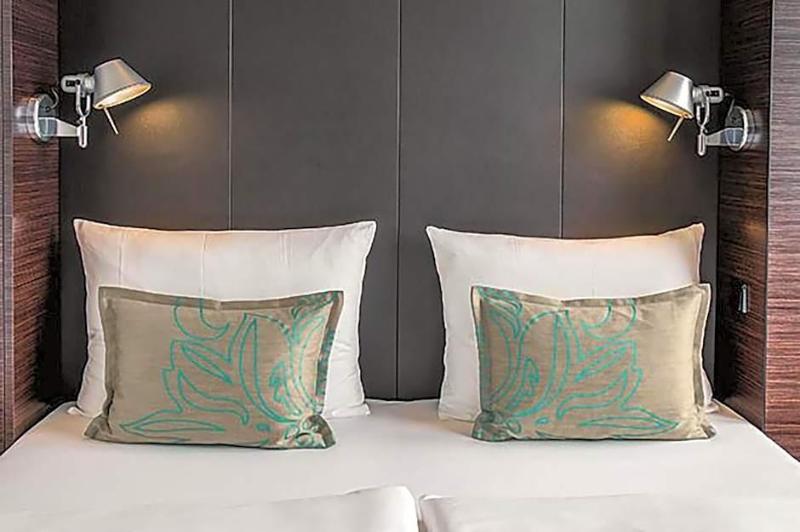 Motel One Stuttgart Bad Cannstatt image
