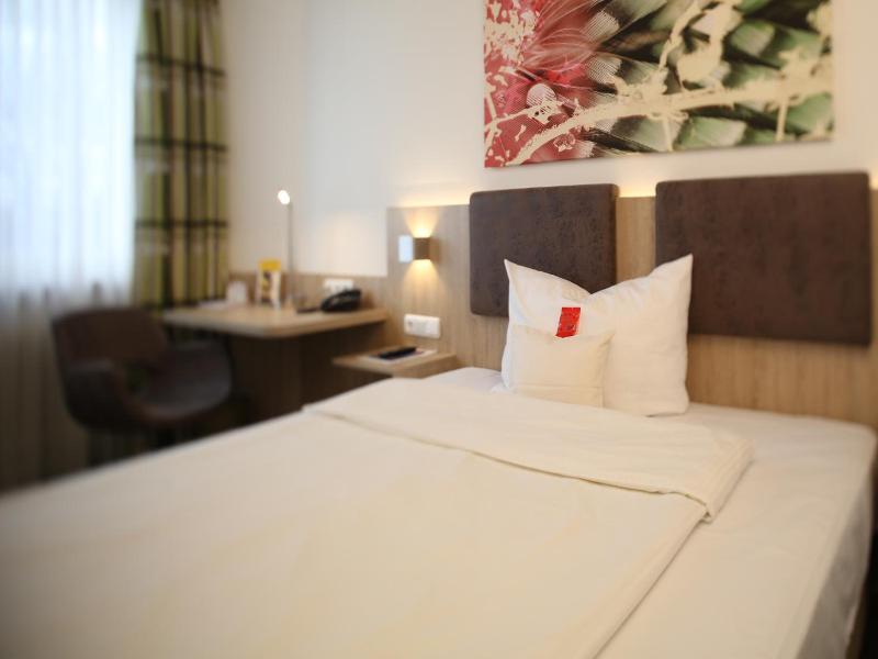 Central Hotel Eschborn image