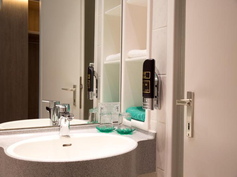 Central Hotel Eschborn image