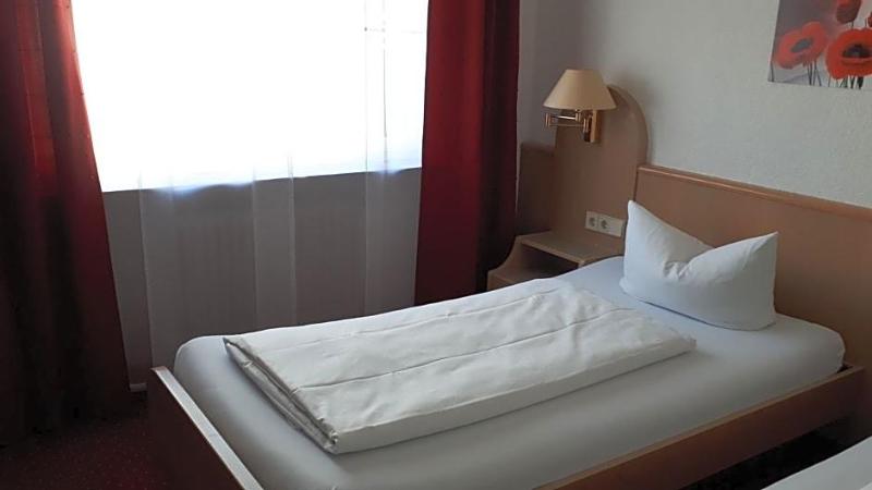 Hotel Park Eden image