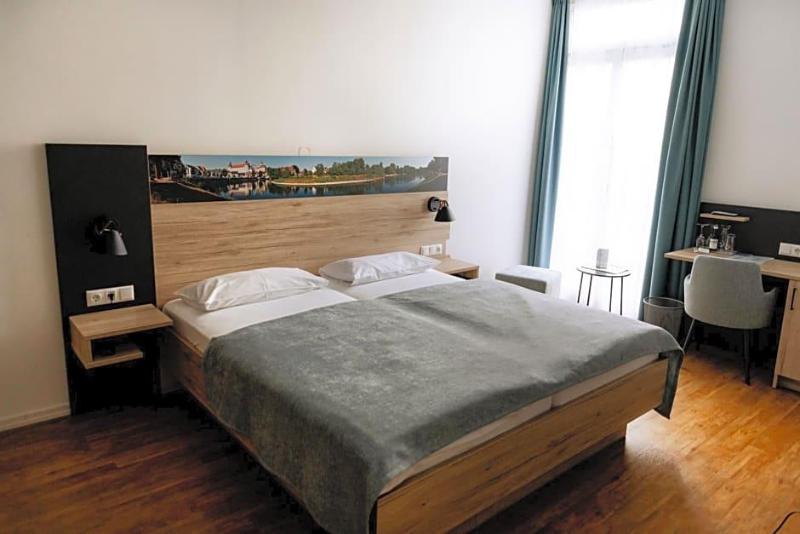 Hotel Am Fluss image