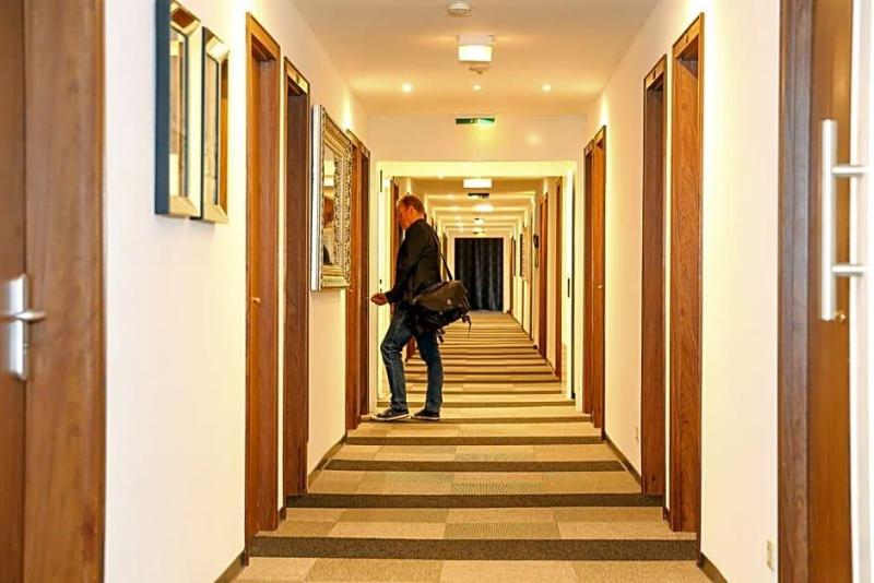 Arena Hotel image