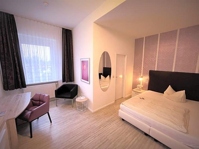Arena Hotel image