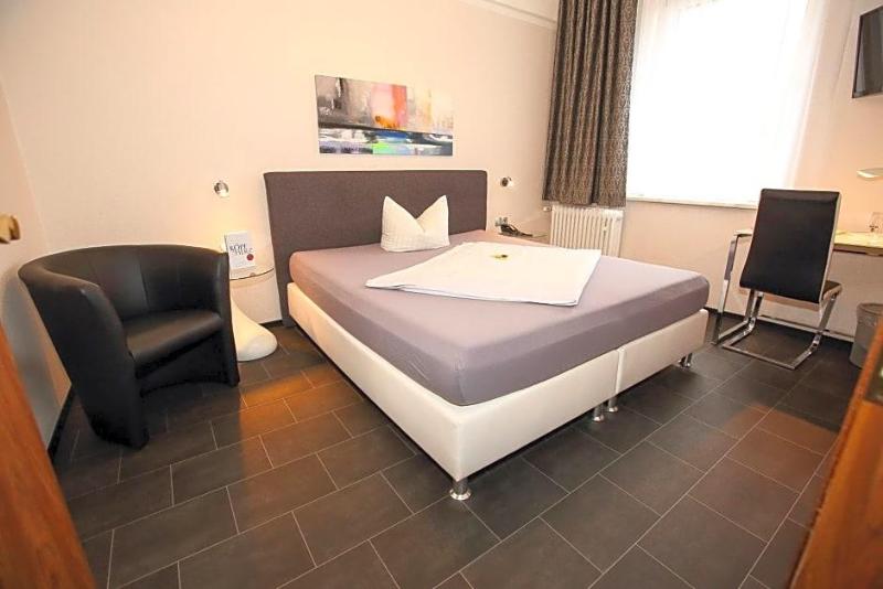 Arena Hotel image