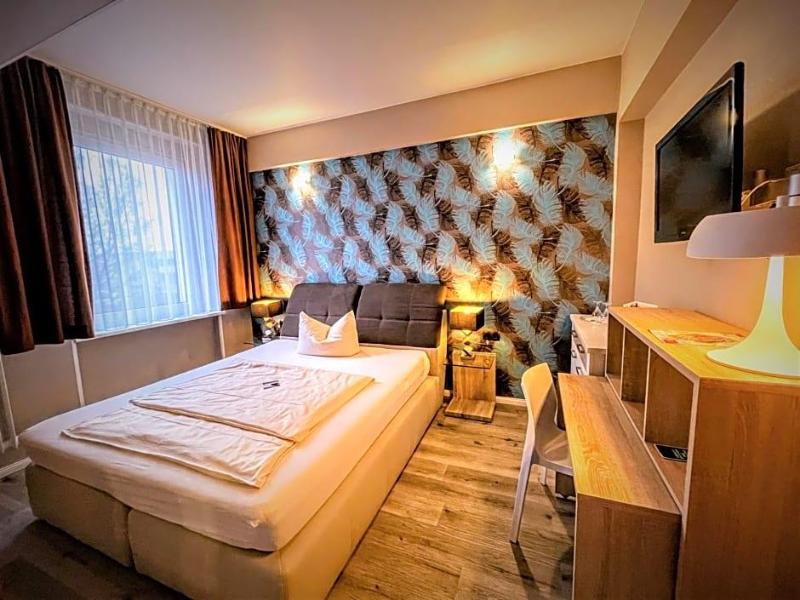 Arena Hotel image