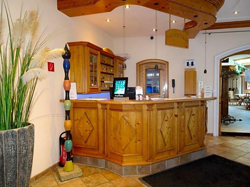 Hotel Weinstube Restaurant Filling image