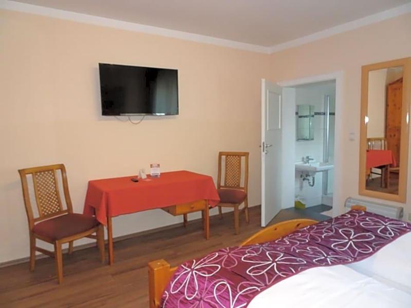 Hotel Weinstube Restaurant Filling image