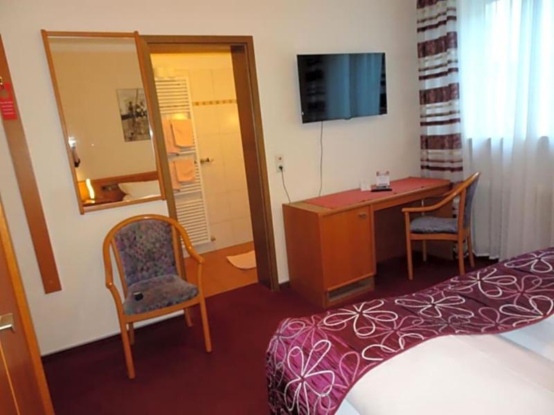 Hotel Weinstube Restaurant Filling image