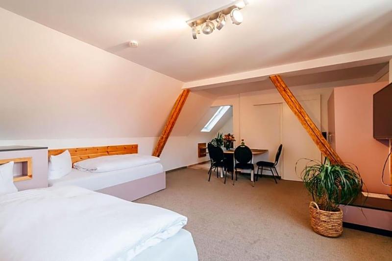 Hotel Andres image