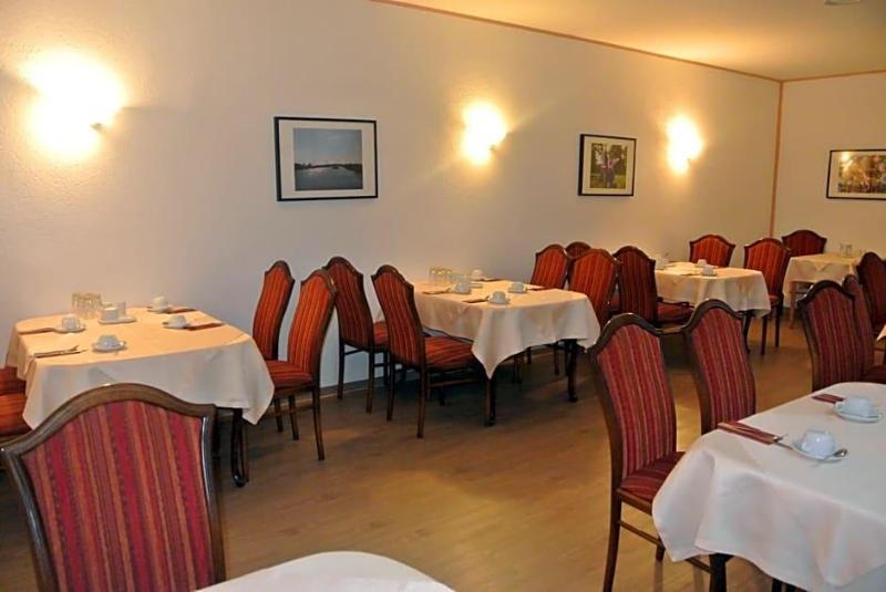 Hotel Art Ambiente image