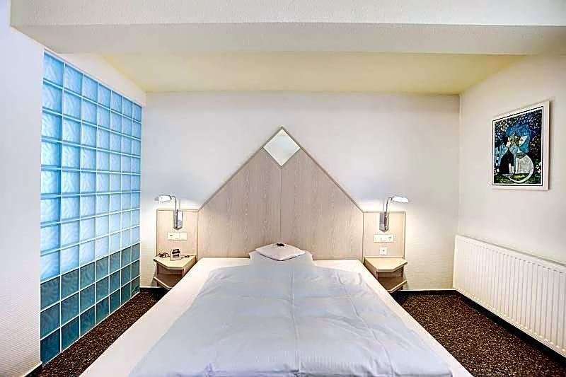 Alfa Hotel image