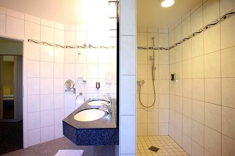 Alfa Hotel image