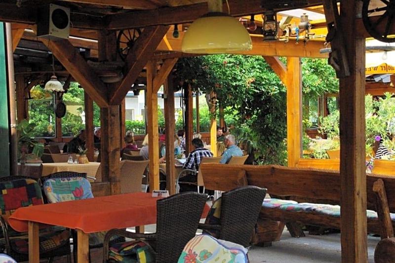 Landhotel Heidekrug image