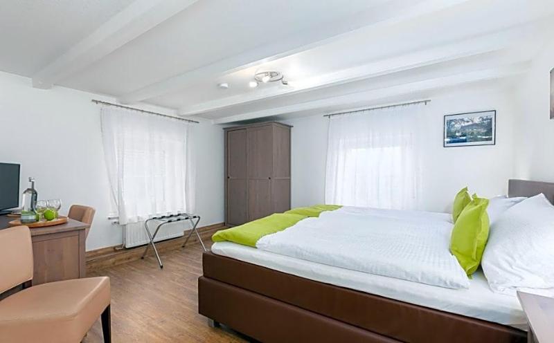 Hotel Landgasthof Hv Lzer image