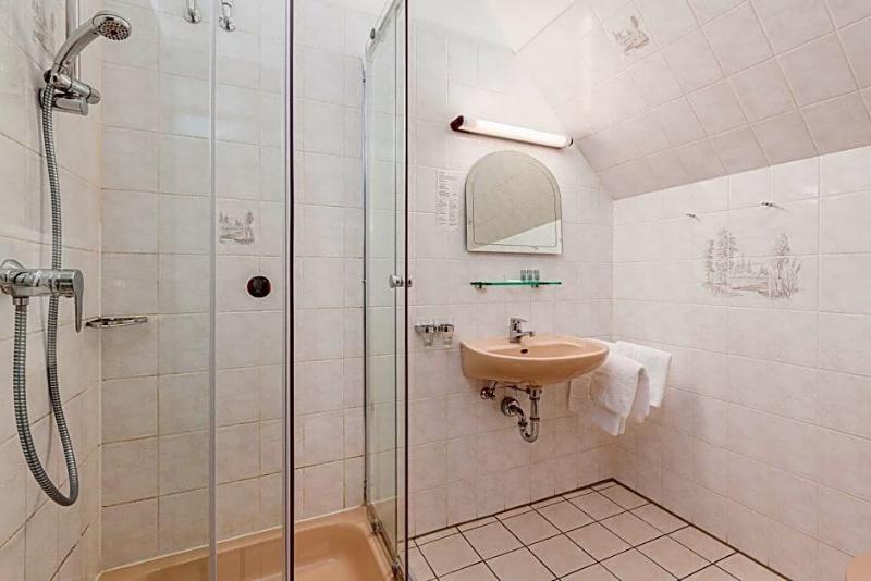 Hotel Landgasthof Hv Lzer image