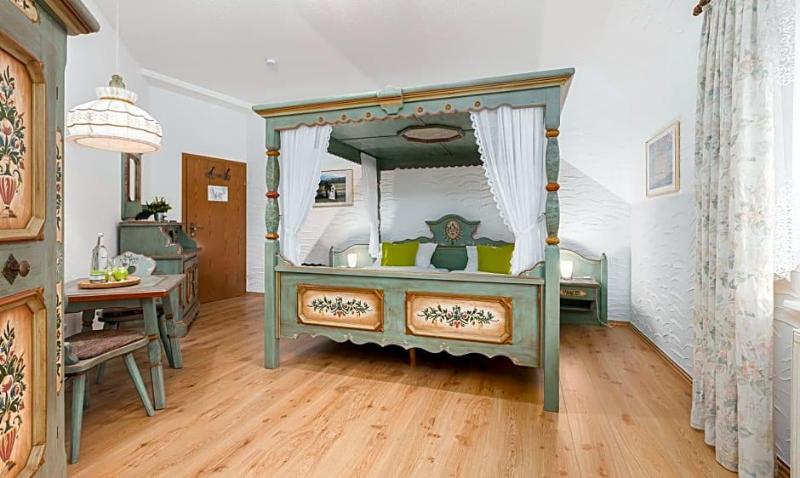Hotel Landgasthof Hv Lzer image