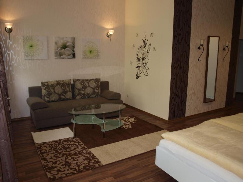 Hotel Am Schv Tzenberg image