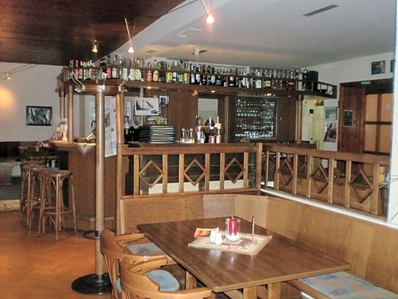 Hotel Restaurant Zum Firstenstein image