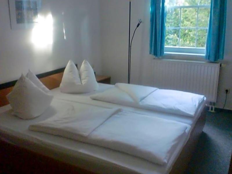 Hotel Restaurant Zum Firstenstein image
