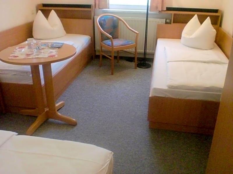 Hotel Restaurant Zum Firstenstein image
